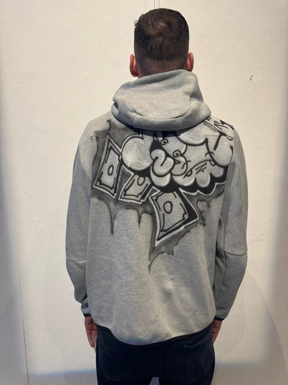 TECH HOODIE